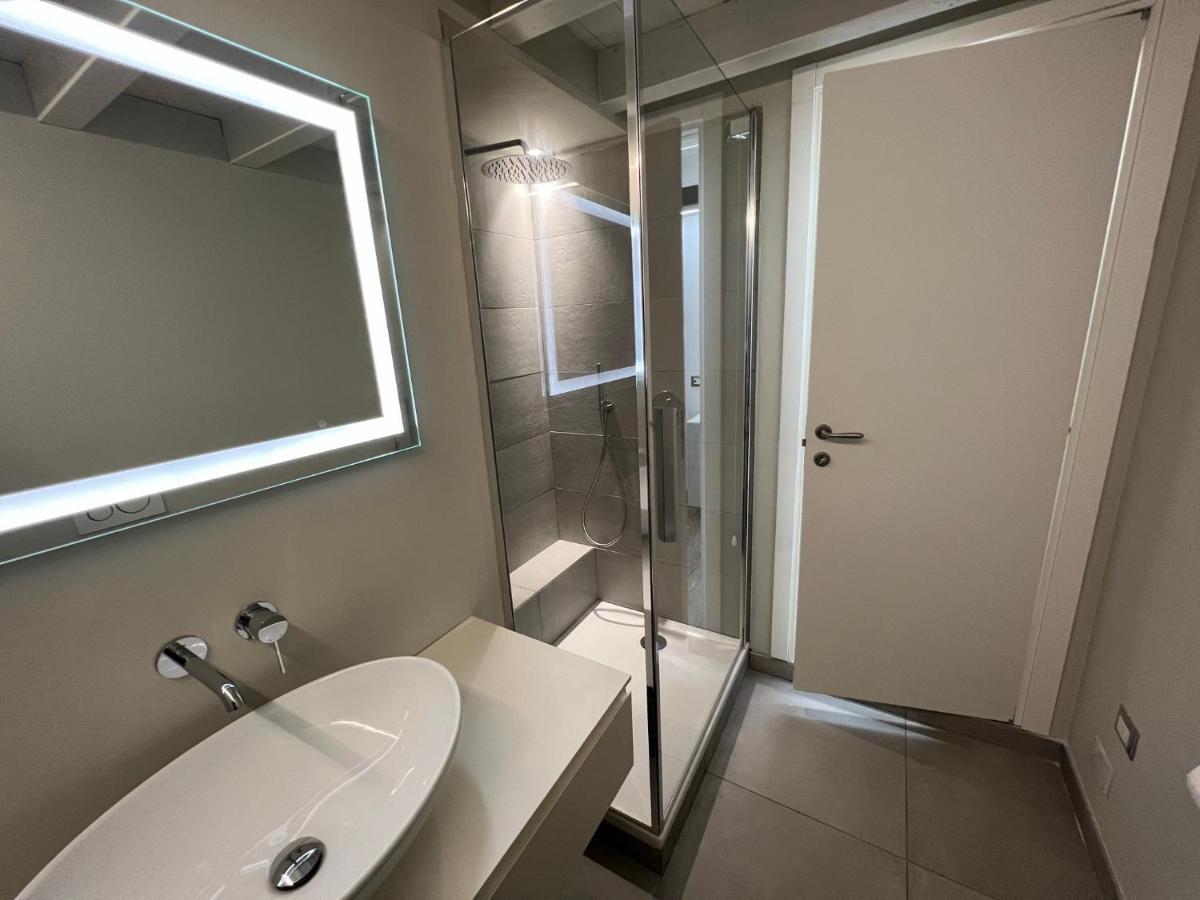 Blue Diamond Como Apartment ภายนอก รูปภาพ