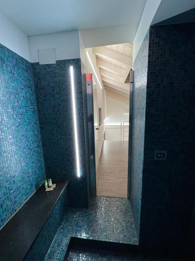 Blue Diamond Como Apartment ภายนอก รูปภาพ